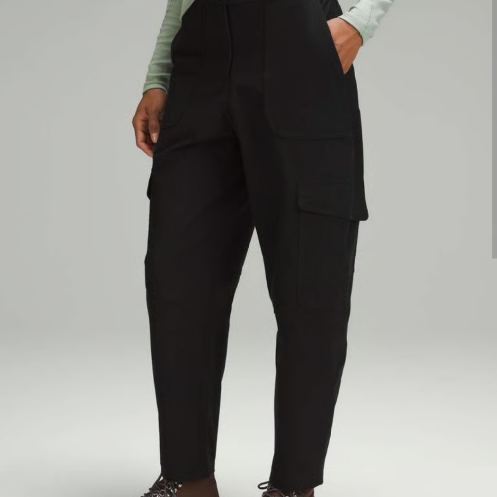 Lululemon Light Utilitech Cargo Pocket High-Rise Pant - Size 27